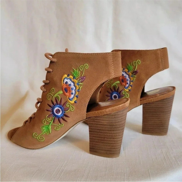 *Final Price* Sbicca Vintage Collection Sz 7 Suede Embroidered Sandal Boho - Picture 3 of 7